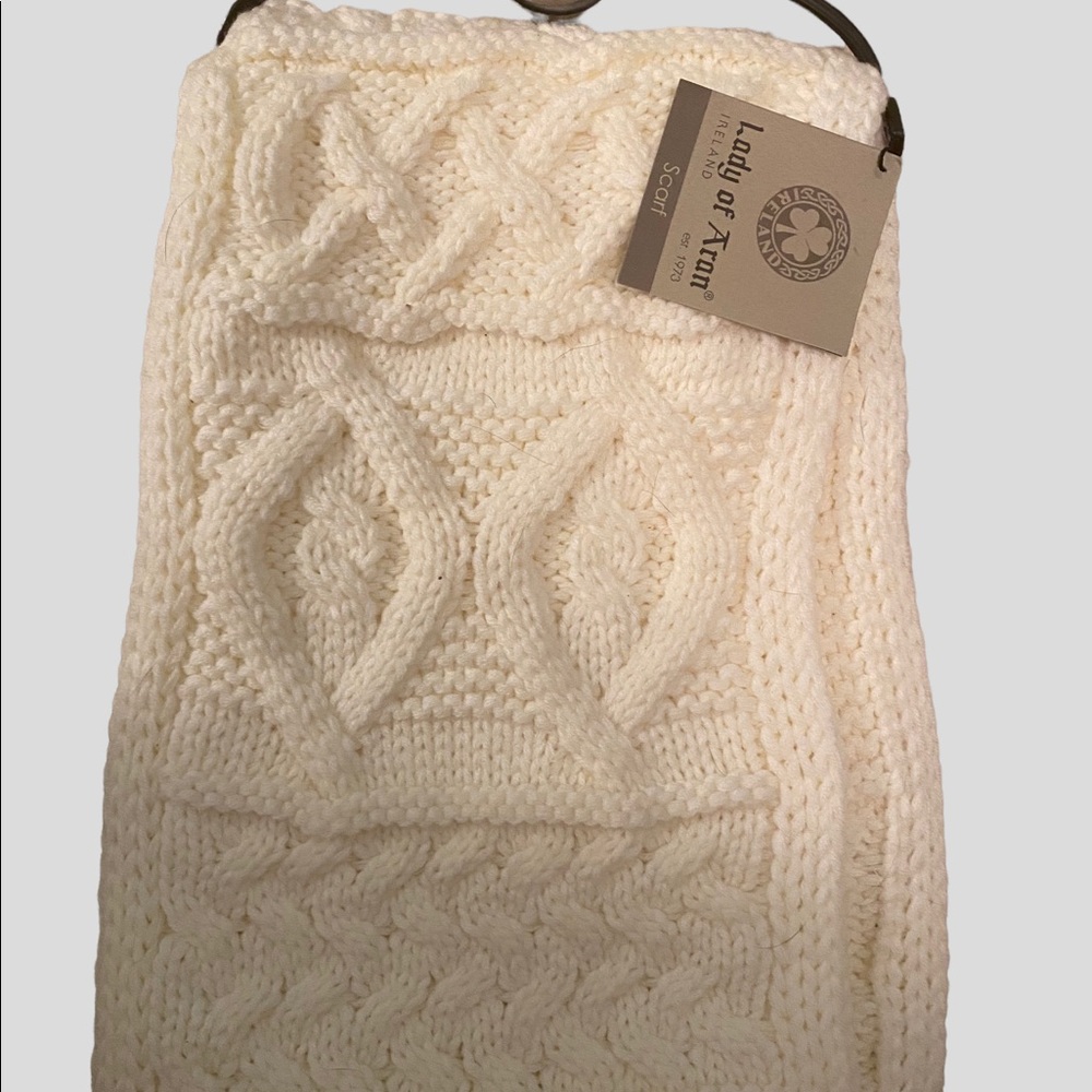 Brand New With Tags Lady Aran Wool Scarf Imported from Ireland